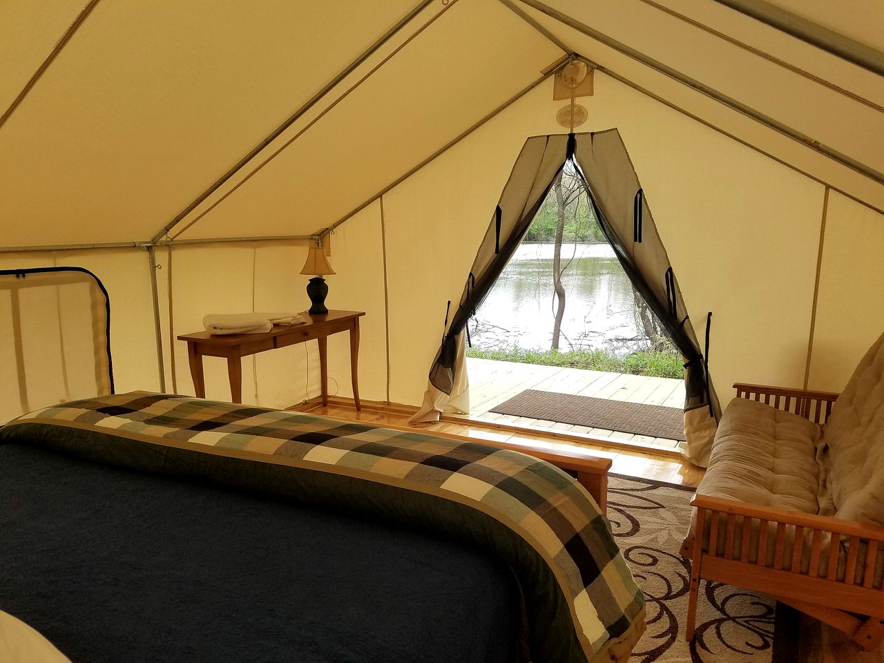 Couples' Rental near St. Louis Missouri