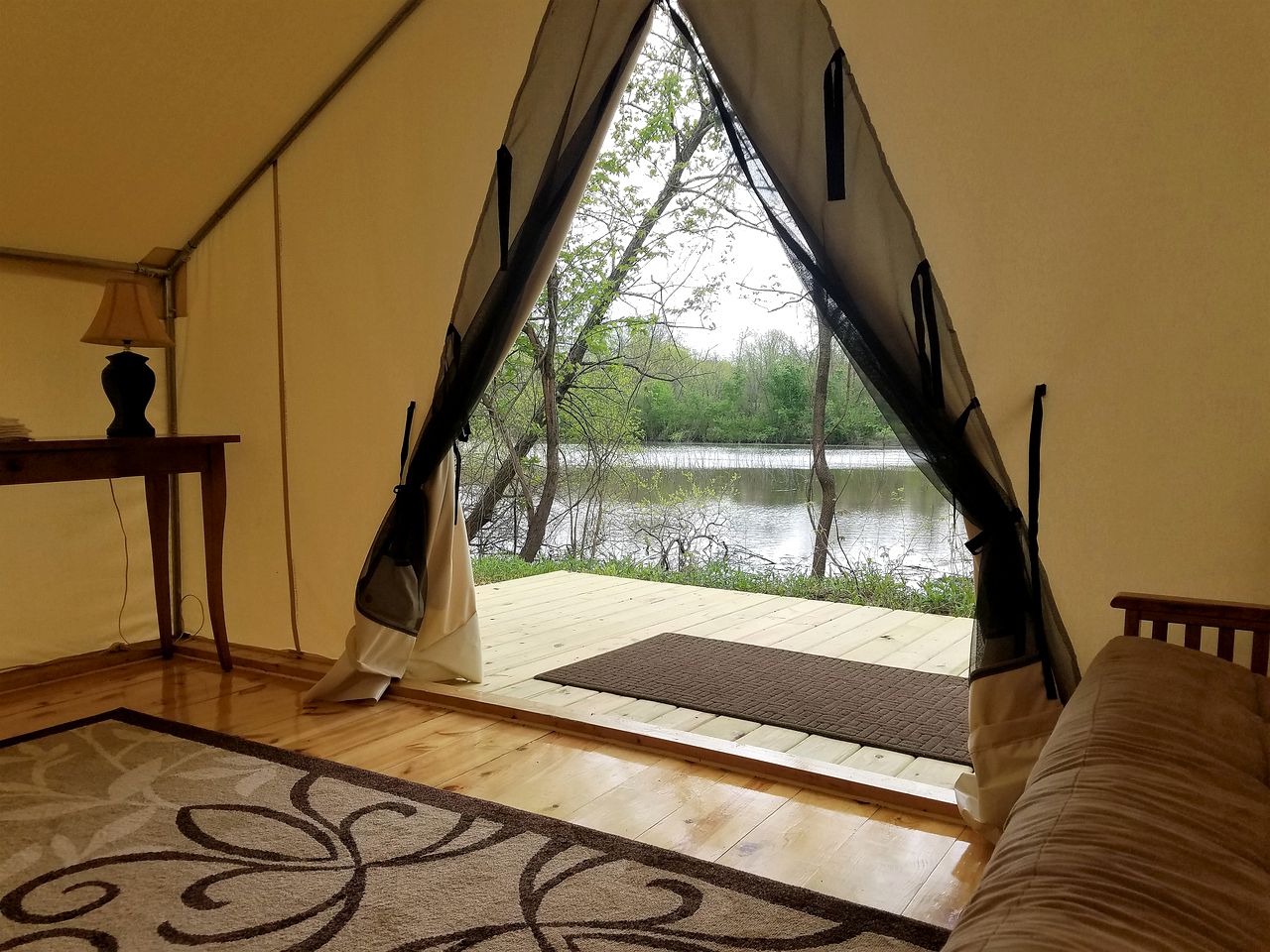 Couples' Rental near St. Louis Missouri