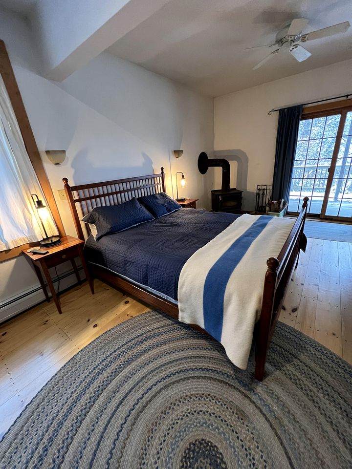 Romantic Cabin Rental with Great Views in Southern Vermont