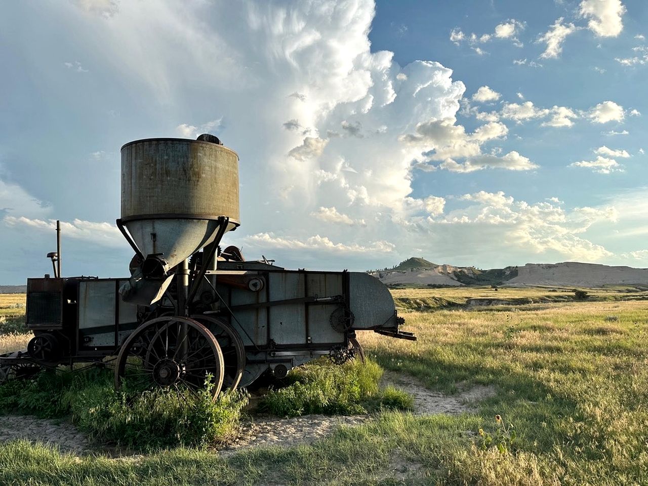 Cozy Cottage Rental for Six on a Working Ranch in Crawford, Nebraska