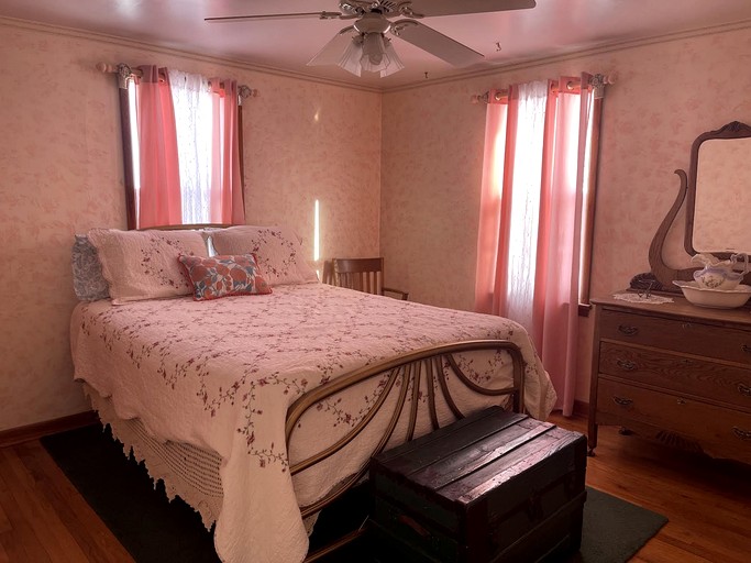 Cottages (United States of America, Crawford, Nebraska)