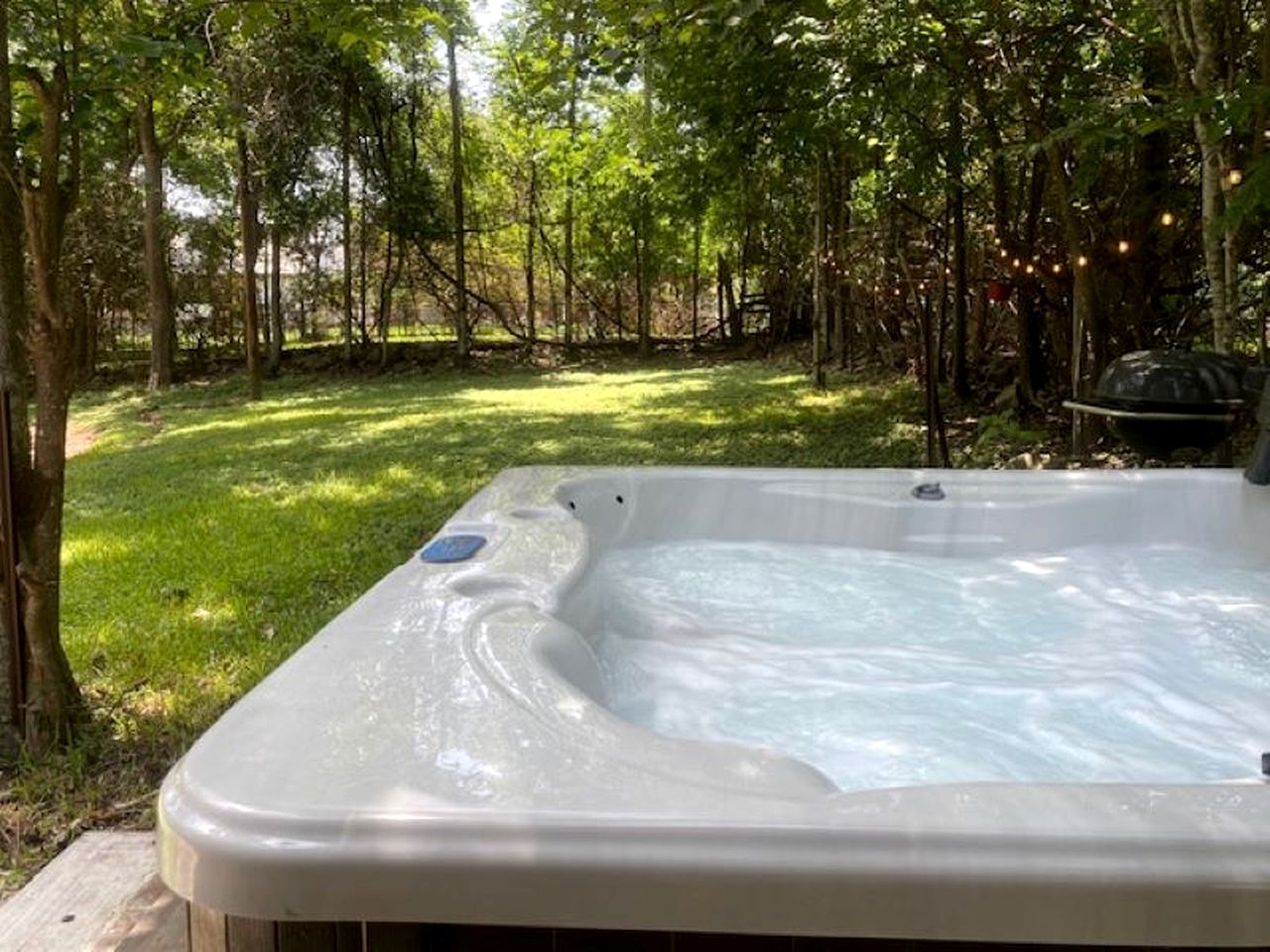 Lovely Creekside Vacation Rental for a Country Honeymoon in Fredericksburg, Texas