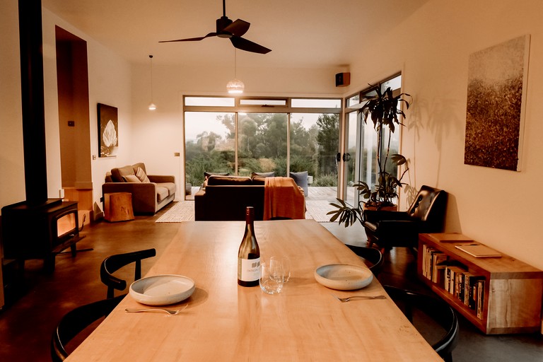 Designer Rentals (Australia, Friendly Beaches, Tasmania)