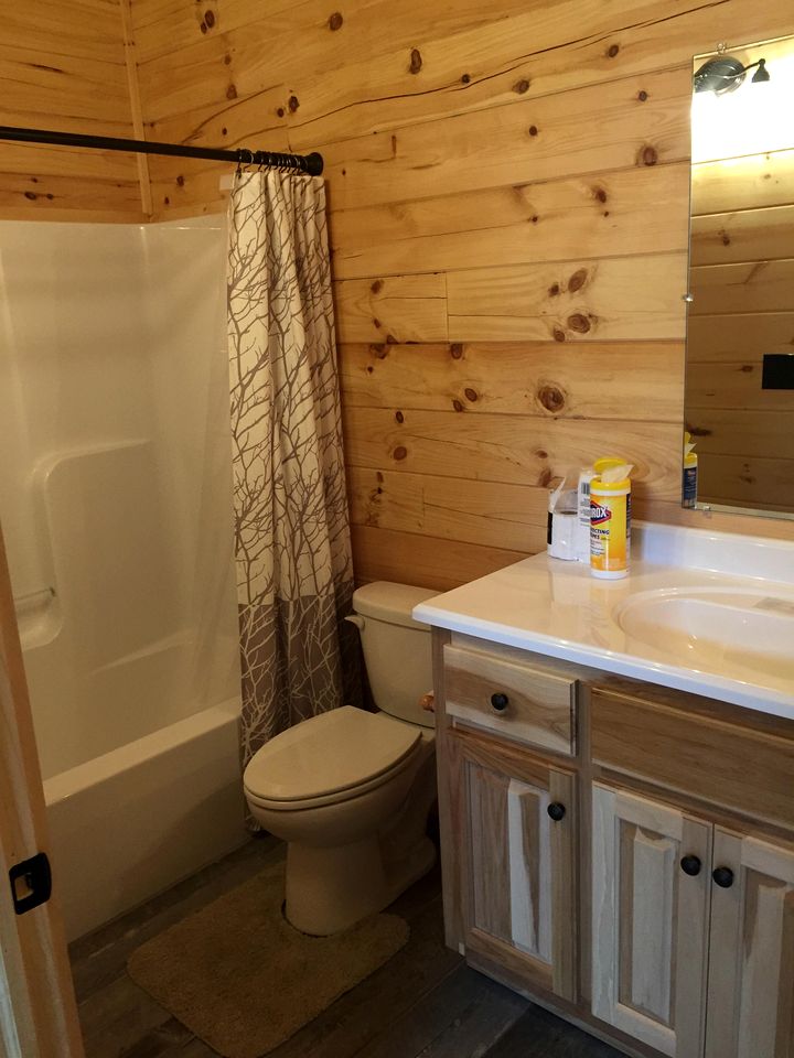 Woodland Cabin Rental near High Bridge Trail State Park in Prince Edward County, Virginia
