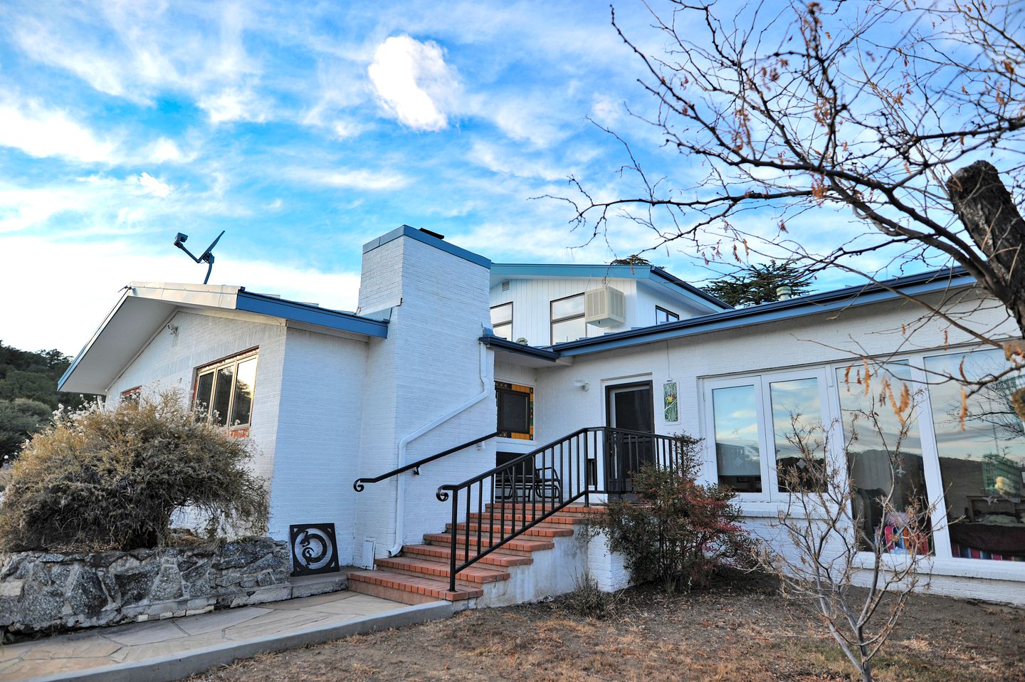 Spacious Cabin Rental with Beautiful Mountain Views near Pinos Altos, New Mexico