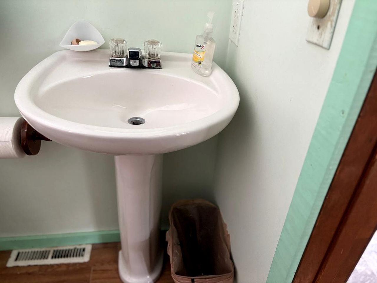 Rustic Cabin Rental near Akron, Ohio