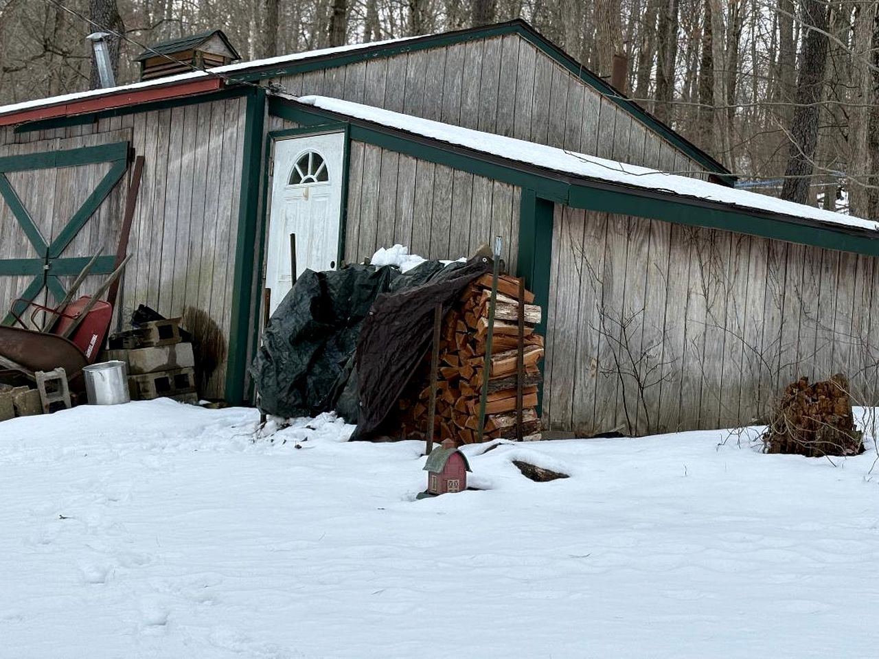 Rustic Cabin Rental near Akron, Ohio