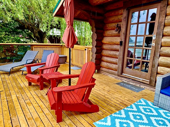Cottages (Canada, Powell River, British Columbia)