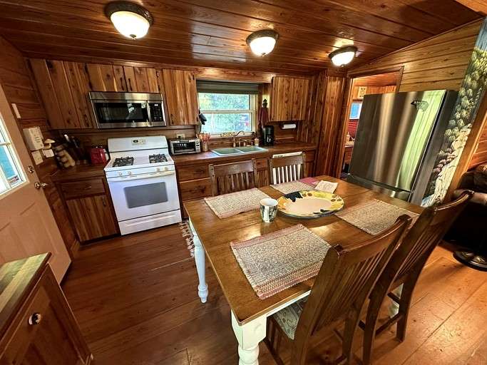 Cabins (United States of America, Astor, Florida)