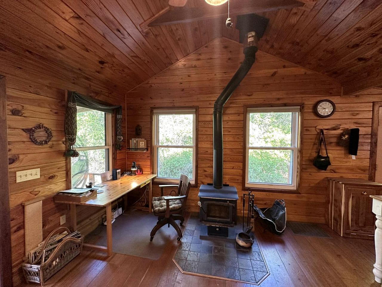 Rustic Vacation Rental with a Charming Dock in Ocala National Forest, Florida