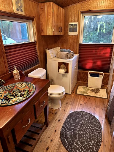 Cabins (United States of America, Astor, Florida)