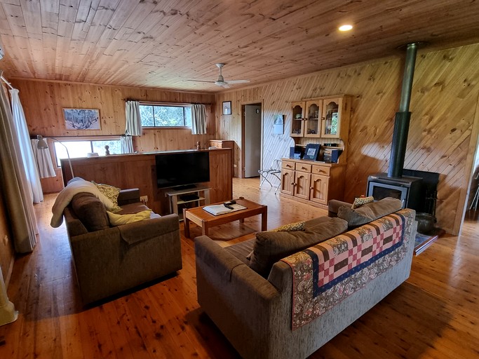 Cabins (Australia, Bellthorpe, Queensland)