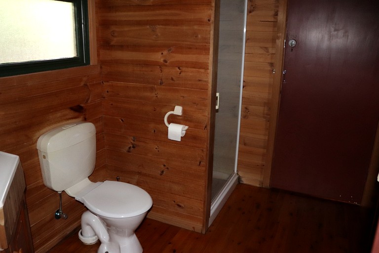 Cabins (Australia, Bellthorpe, Queensland)