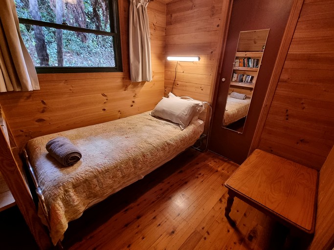 Cabins (Australia, Bellthorpe, Queensland)