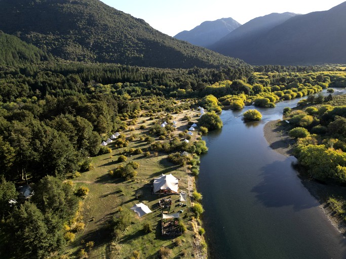 Bell Tents (Argentina, El Manso, Río Negro)