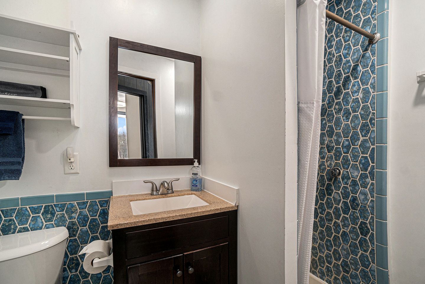 Stunning Cabin Getaway Perfect for Large Groups Situated in Boyne Falls, Michigan