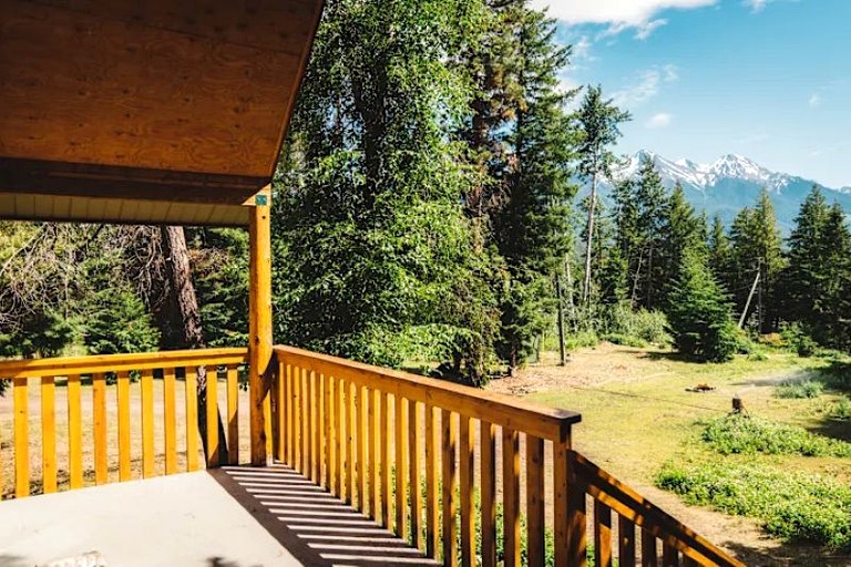 Log Cabins (Canada, Gold Bridge, British Columbia)