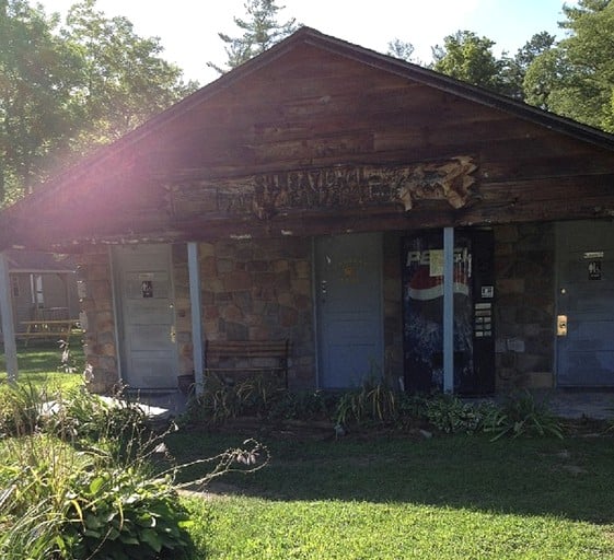 Cabins (United States of America, Millmont, Pennsylvania)