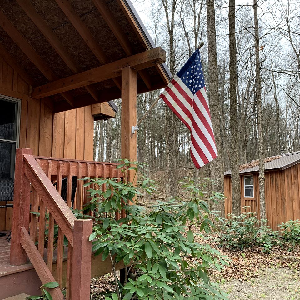 Cozy Three-Bedroom Cabin Near The Salmon River in Altmar, New York