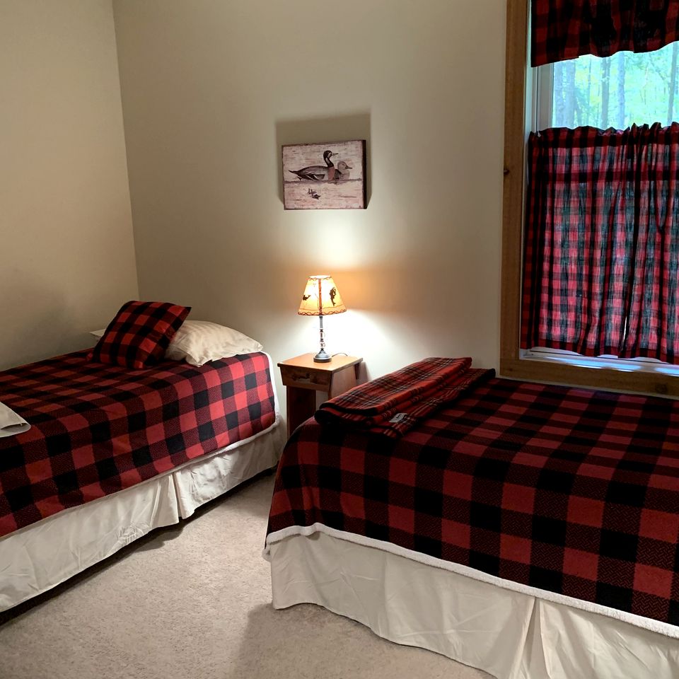 Cozy Three-Bedroom Cabin Near The Salmon River in Altmar, New York