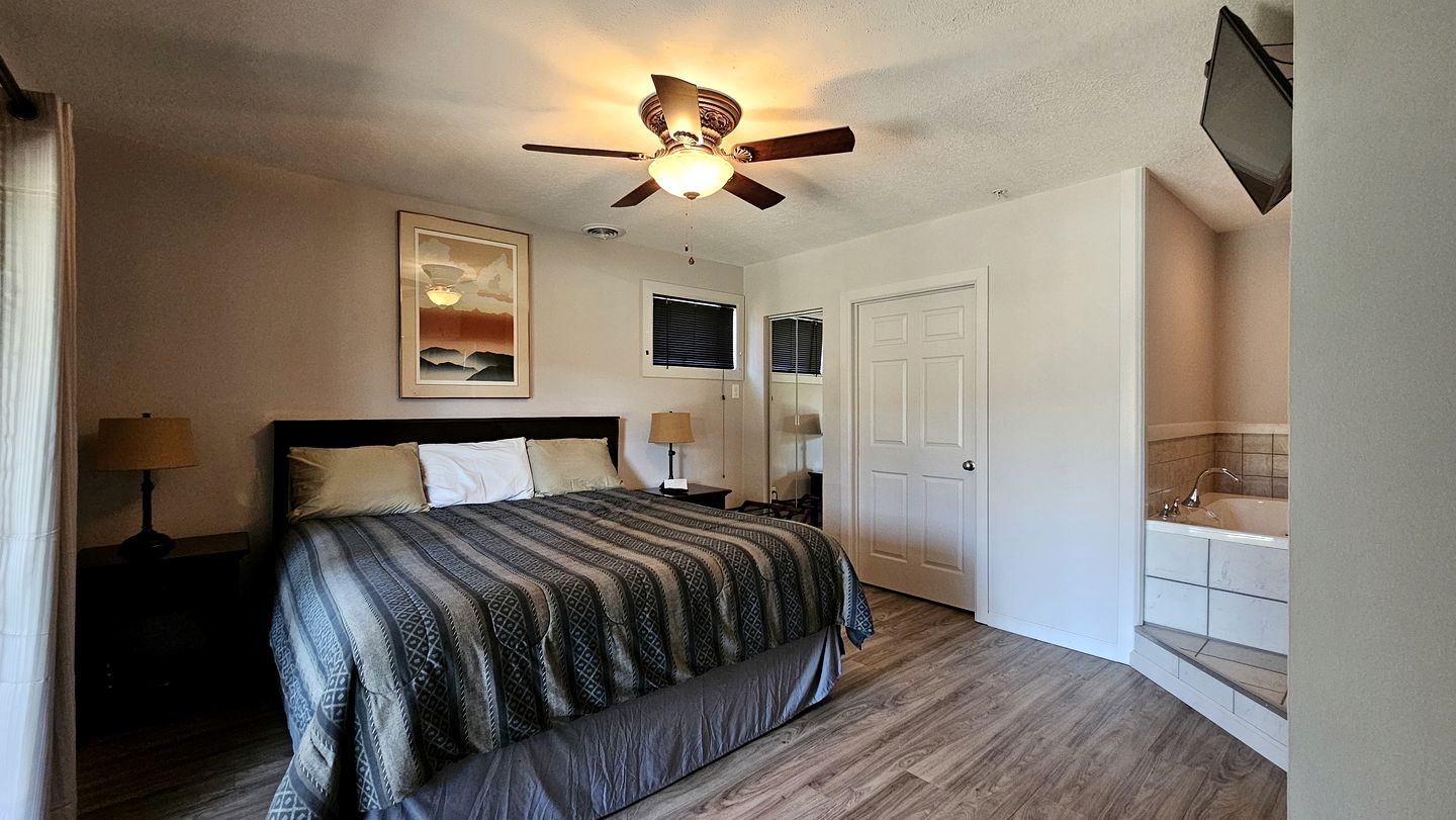 Charming Vacation Rental Perfect for Couples in Confluence, Pennsylvania