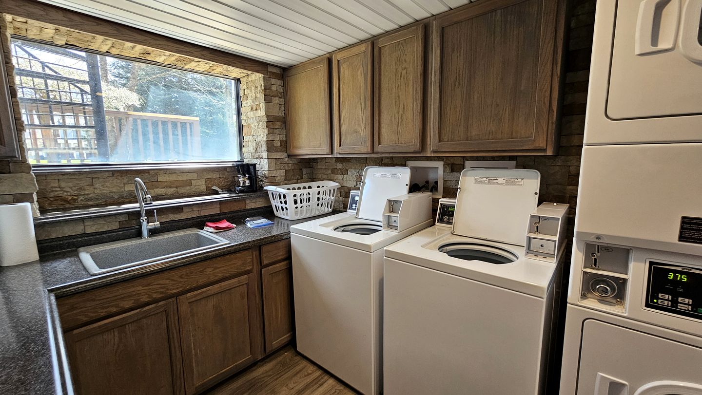 Waterfront Vacation Rental for Two Guests near Ohiopyle State Park, Pennsylvania