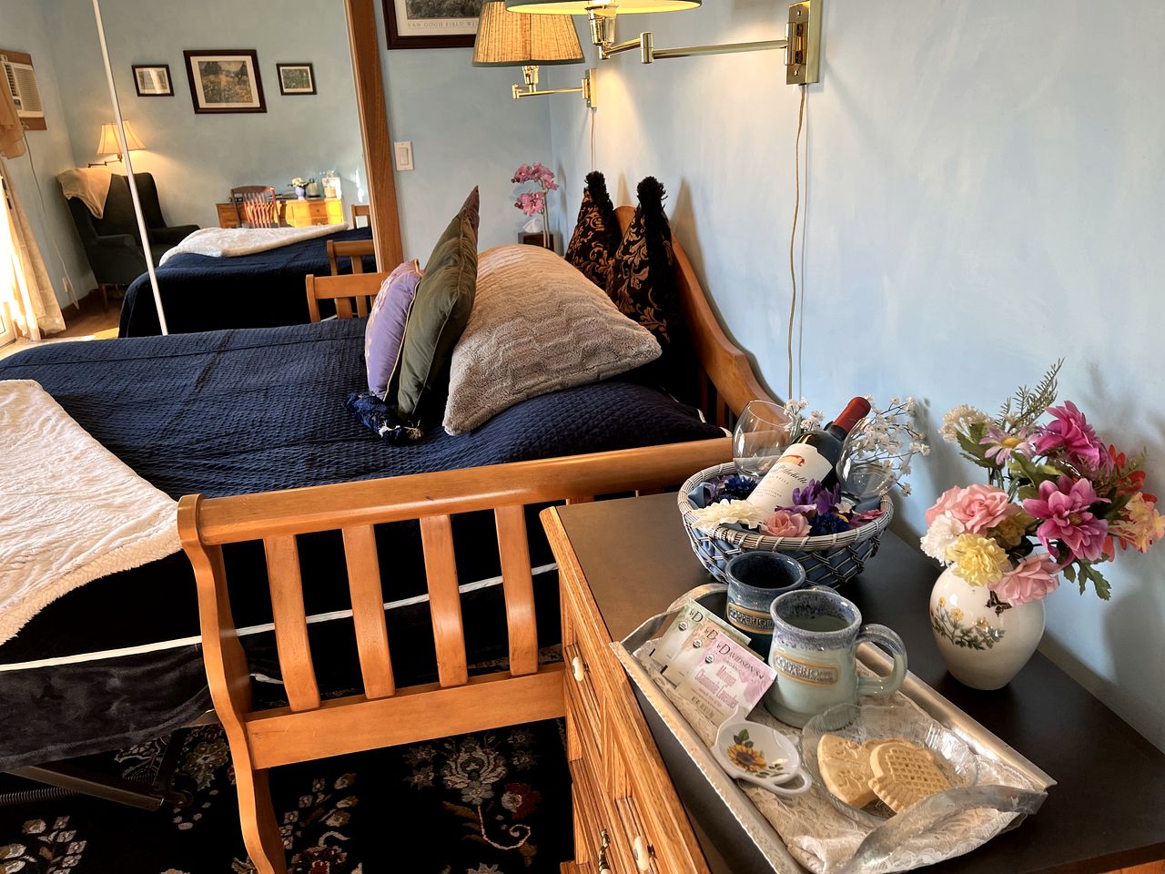 Family-Friendly Suite Rental in a Bed and Breakfast with Picturesque Lake Views in New Hampshire's White Mountains