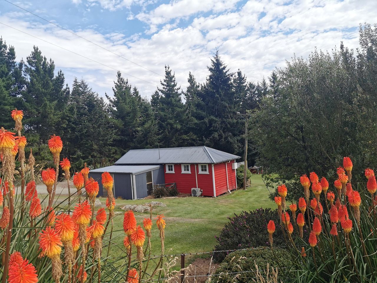 Romantic B&B Cottage Getaway on a Farm in the Countryside near Oamaru, South Island