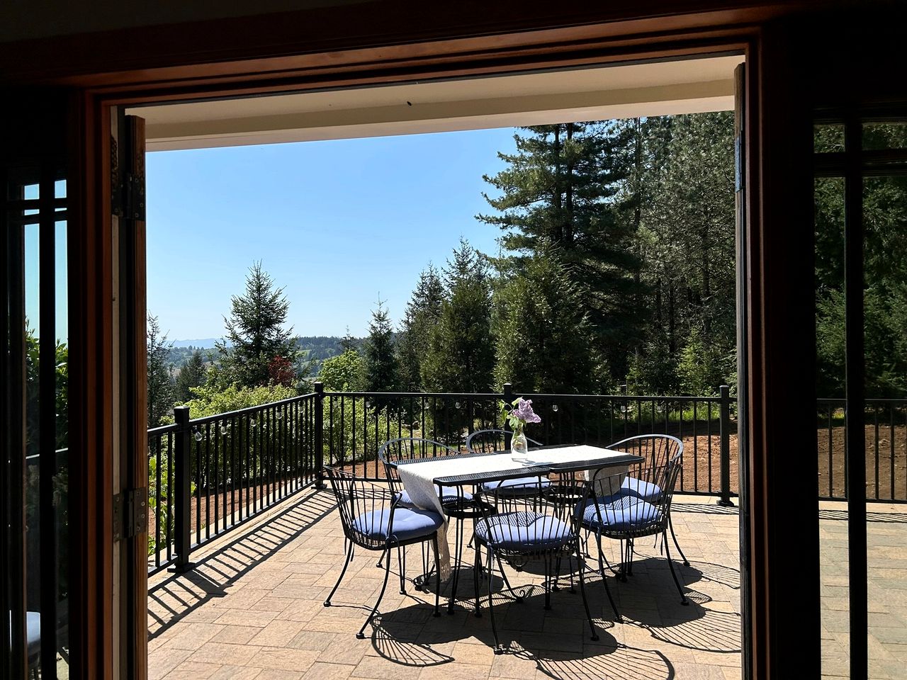 Luxury Vacation Rental near Dundee in Heart of Oregon Wine Country