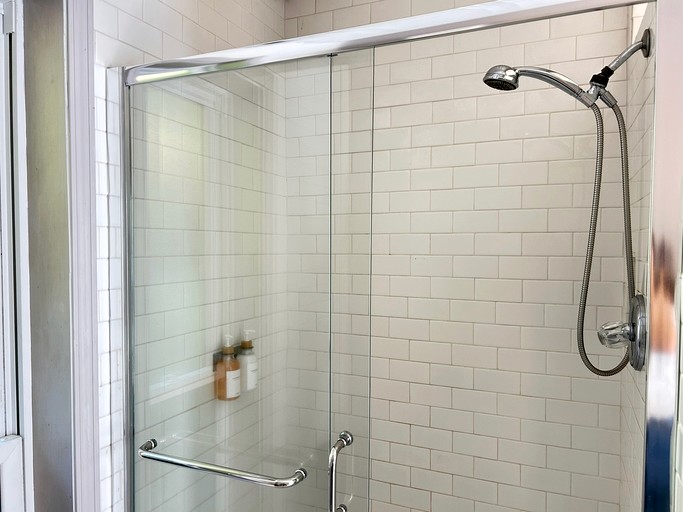 Designer Rentals (United States of America, Dundee, Oregon)