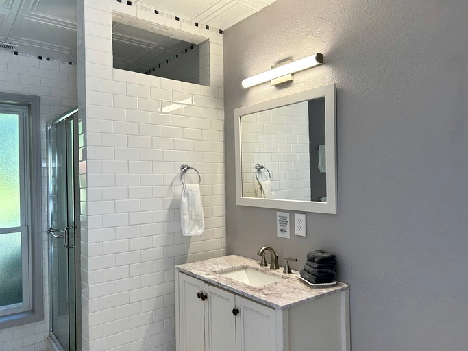 Designer Rentals (United States of America, Dundee, Oregon)