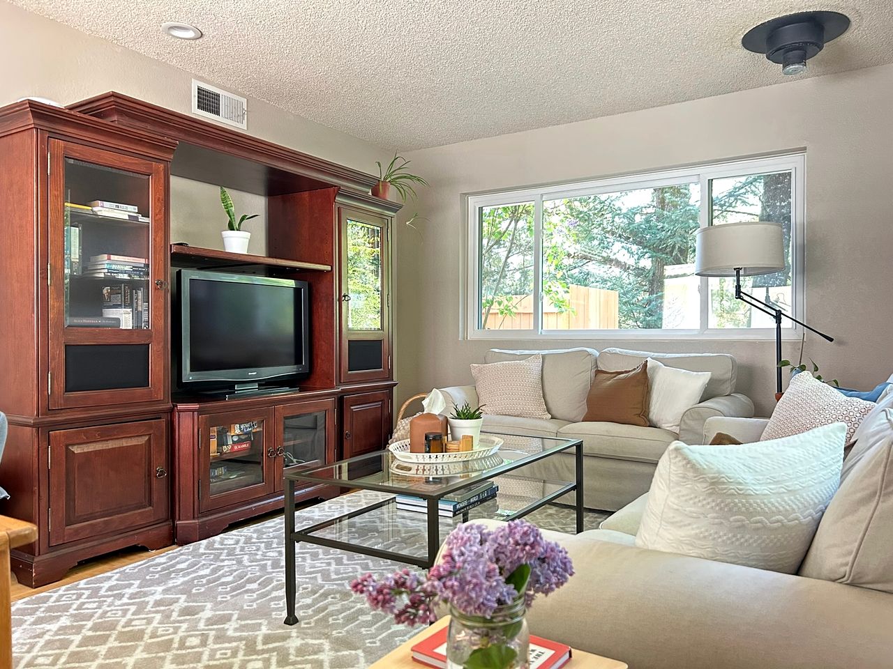 Luxury Vacation Rental near Dundee in Heart of Oregon Wine Country