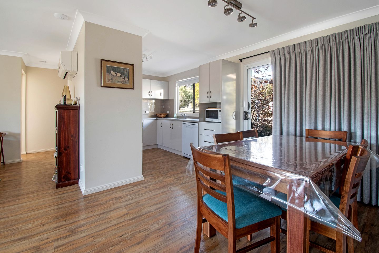 Idyllic Pet-Friendly Cottage Getaway Situated in The Goobarragandra Valley, Tumut, New South Wales