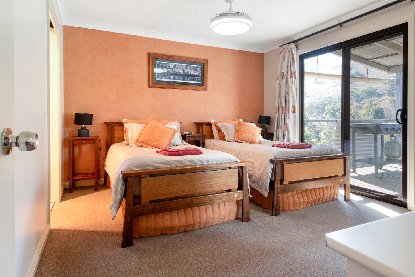 Stunning Pet-Friendly Cottage Rental near Lacmalac, New South Wales