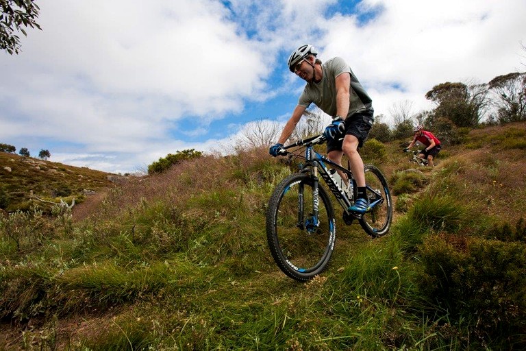 Cottages (Australia, Tumut, New South Wales)