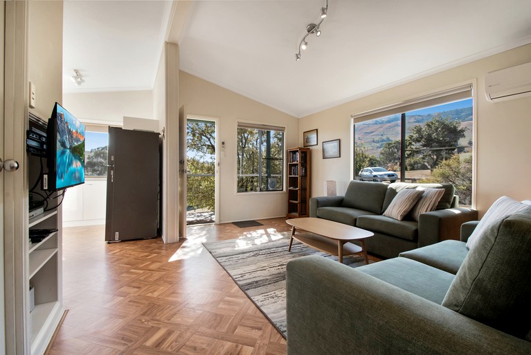 Vacation Rentals (Australia, Tumut, New South Wales)