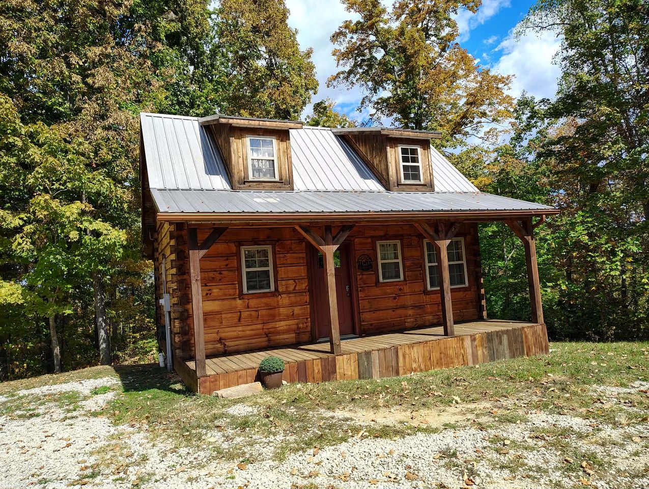 Log Cabins (United States of America, Genoa, West Virginia)