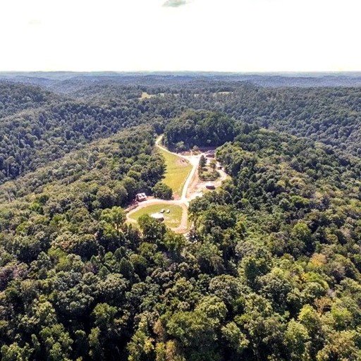 Cabins (United States of America, Genoa, West Virginia)