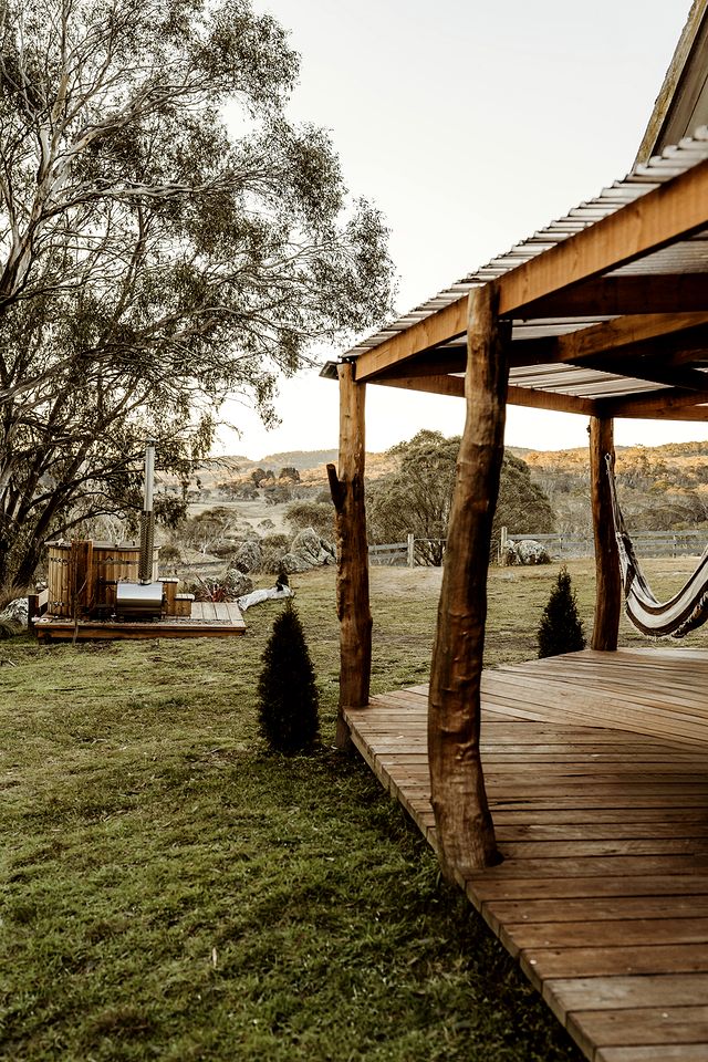 Rustic and Secluded Log Cabin Rental in the Snowy Mountains of New South Wales