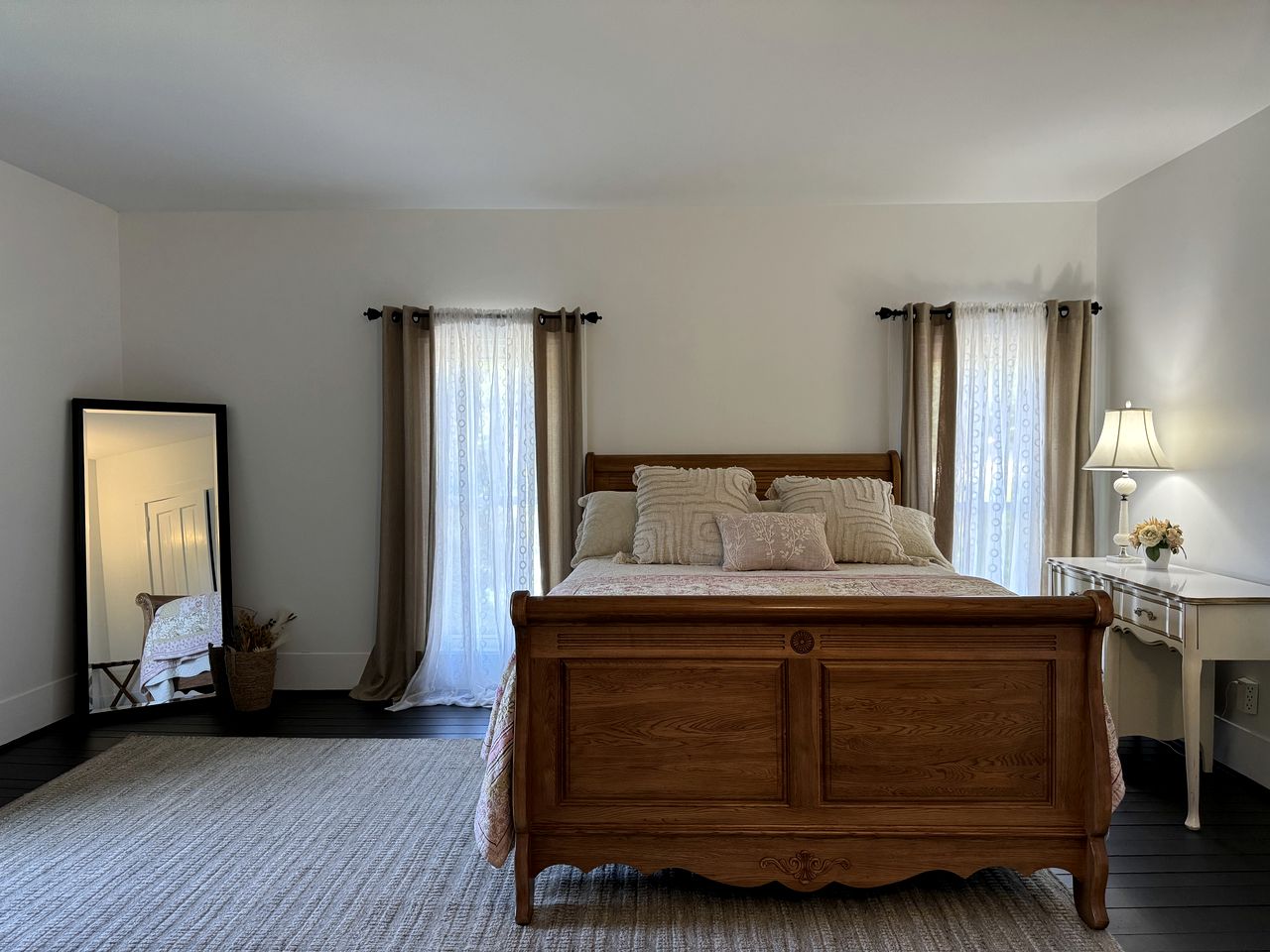 1800s Farmhouse Cottage Rental on a 230 Acre Farm in Muskingum County, Ohio