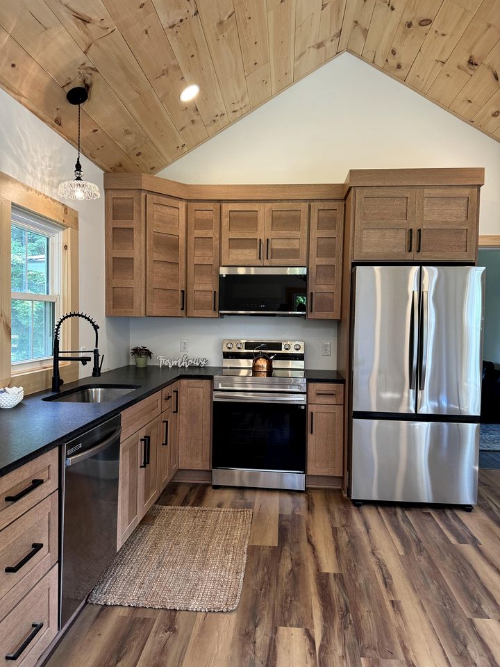 1800s Farmhouse Cottage Rental on a 230 Acre Farm in Muskingum County, Ohio