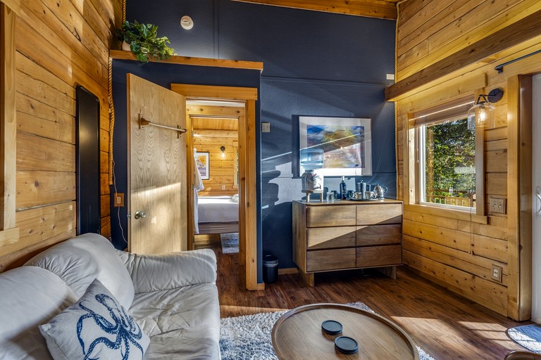 Cabins (United States of America, Halibut Cove, Alaska)