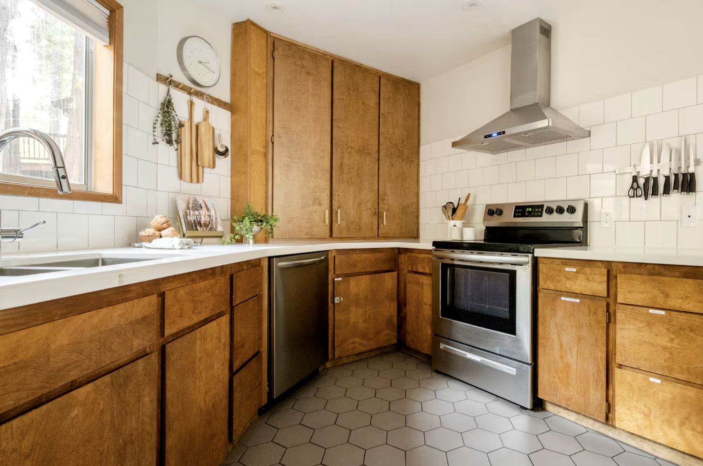 Secluded Dome Rental Surrounded by Stunning Nature near Arnold, California