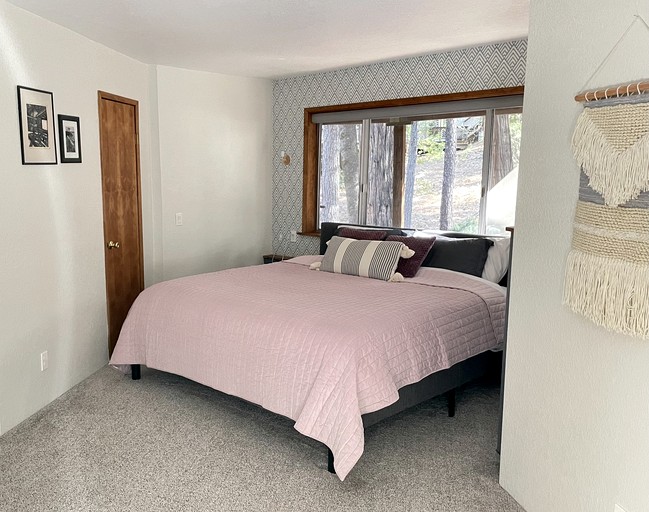 Domes (United States of America, Arnold, California)