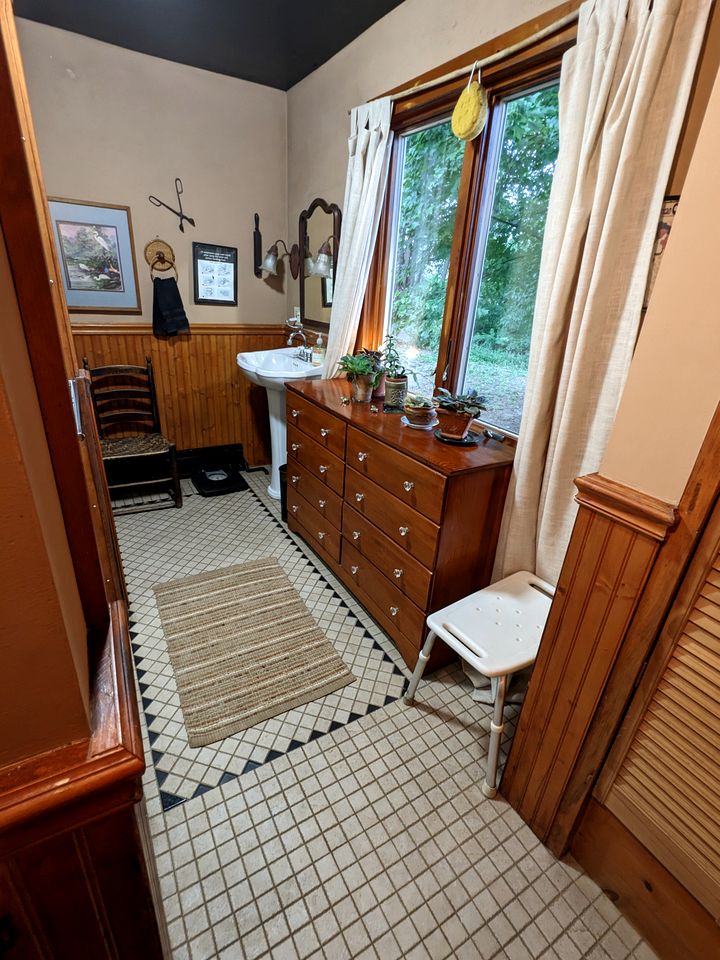 Unique Vacation Rental in an Old Farmhouse in Windsor County, Vermont