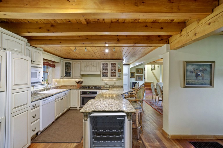 Villas (United States of America, Fishs Eddy, New York)