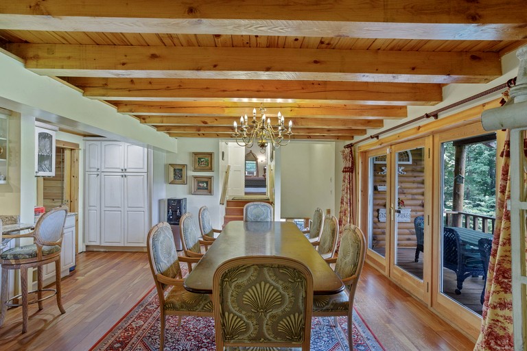 Villas (United States of America, Fishs Eddy, New York)