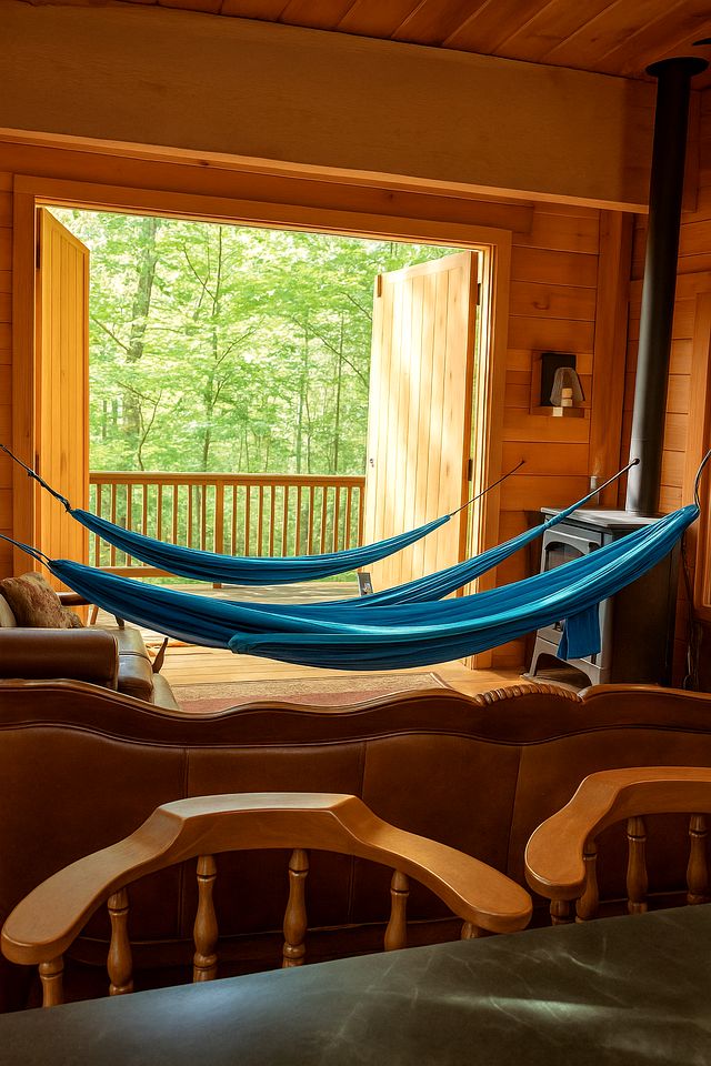 Magical Family Tree House in Secluded Woodland near Germantown, Kentucky
