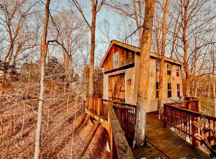 Tree Houses (United States of America, Germantown, Kentucky)