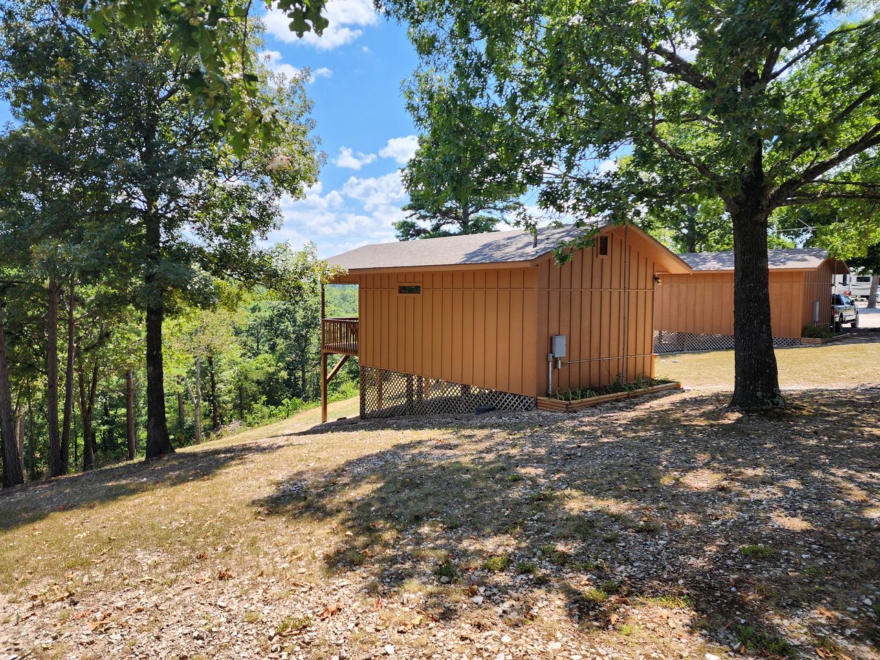 Mountain Cabin Getaway near the Ozarks in Eureka Springs, Arkansas